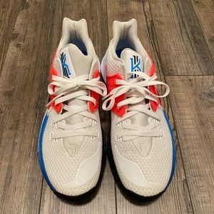 Nike KD’s in Excellent condition.